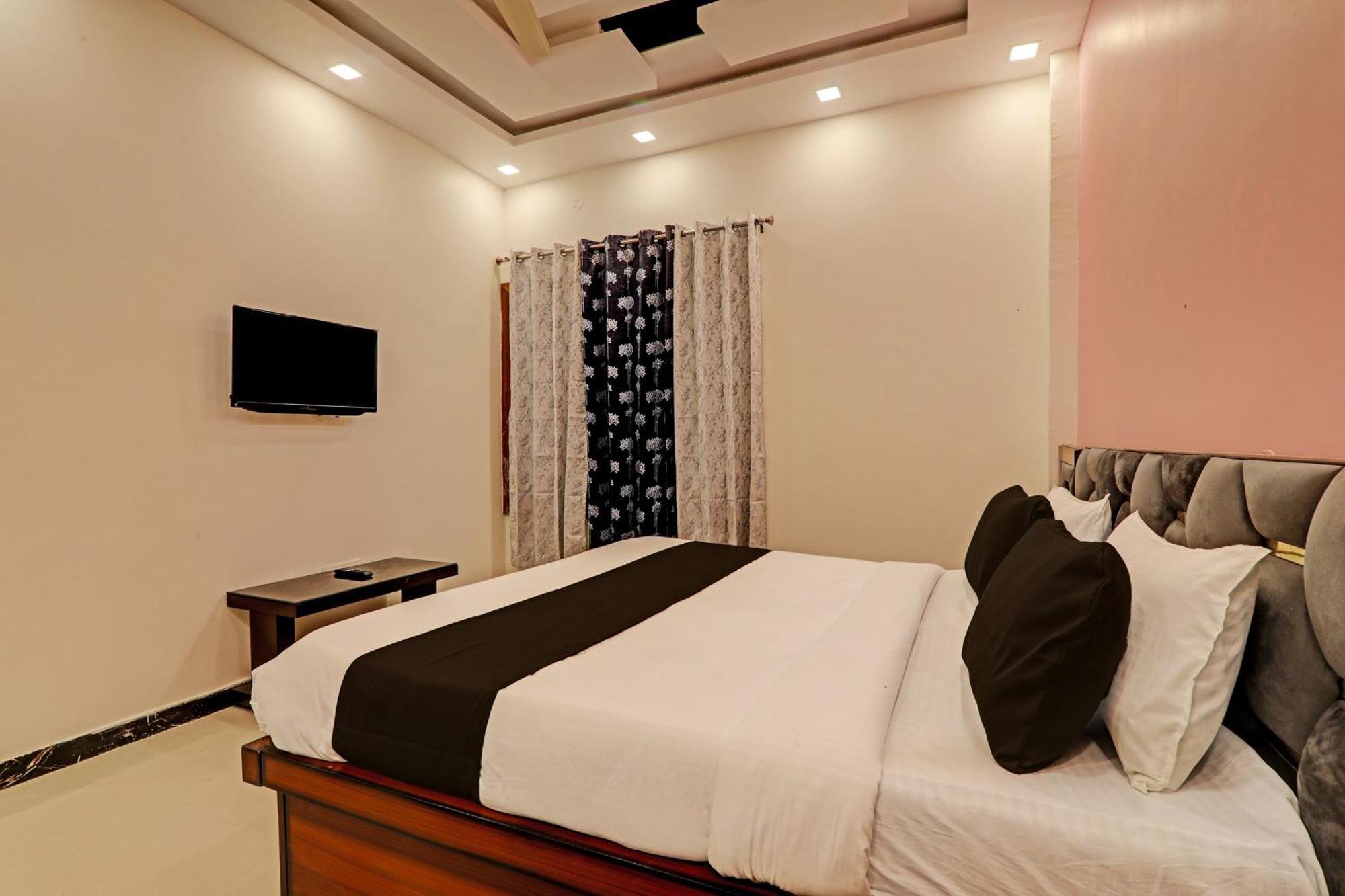Hotel O Awadh International Bela Pratapgarh Exteriér fotografie