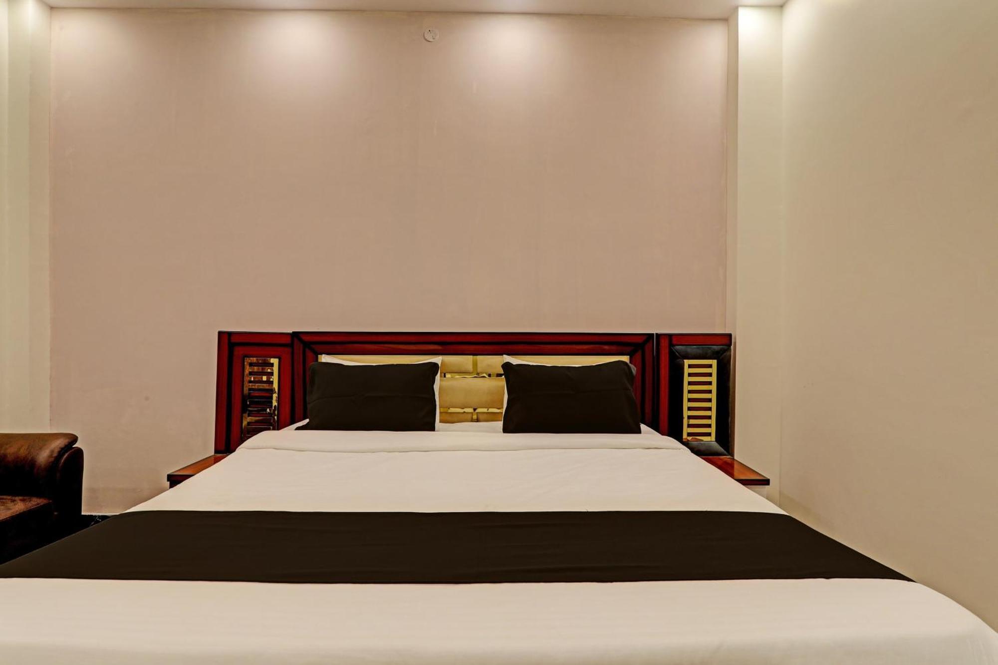 Hotel O Awadh International Bela Pratapgarh Exteriér fotografie