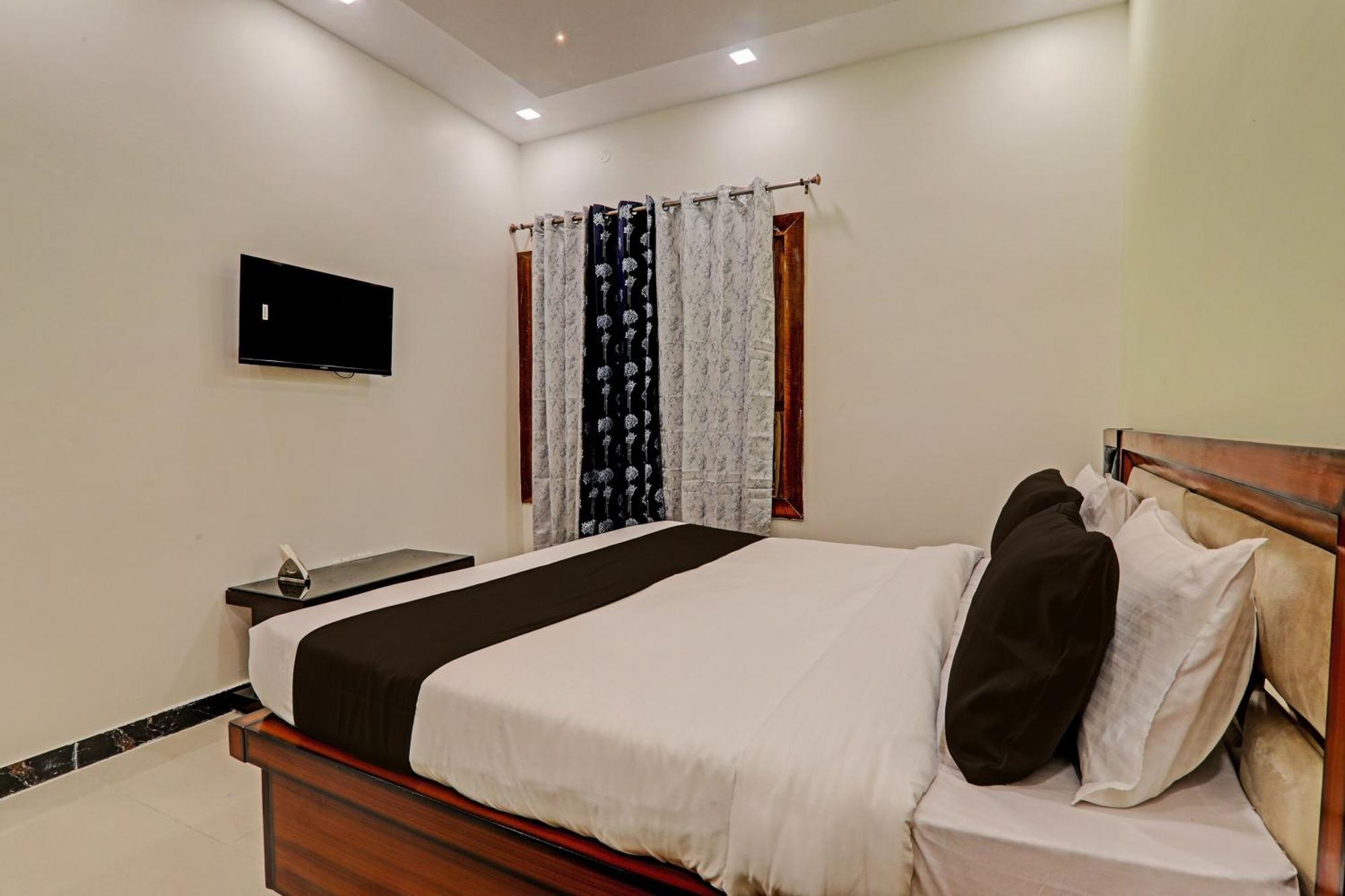 Hotel O Awadh International Bela Pratapgarh Exteriér fotografie