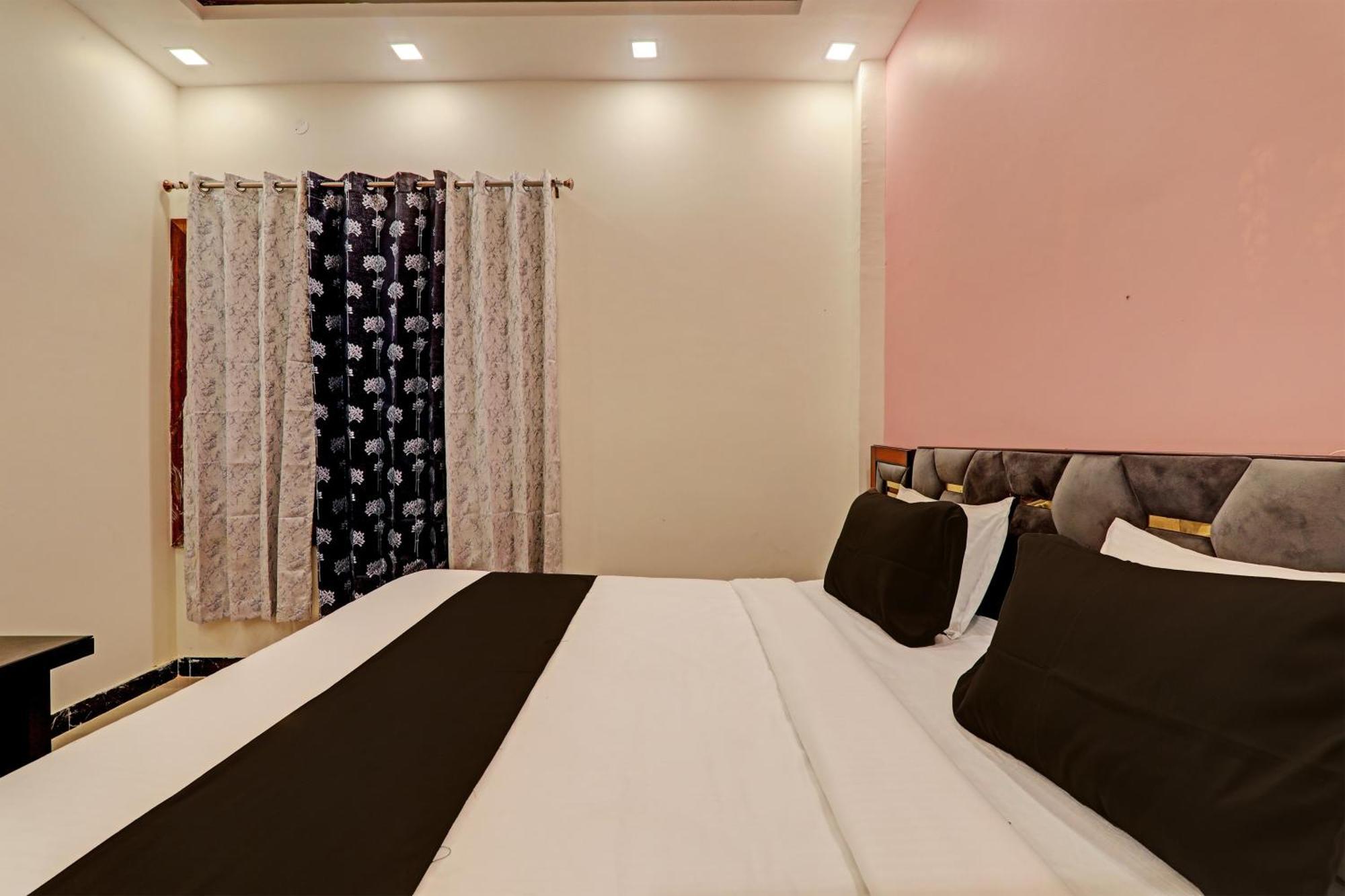 Hotel O Awadh International Bela Pratapgarh Exteriér fotografie